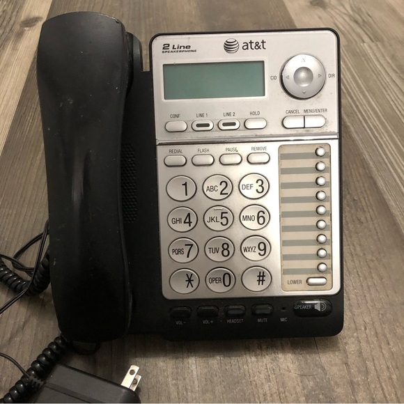 AT&T Corded Telephone with Caller ID -‎ Silver/Black (AT ML17929) - Picture 2 of 4